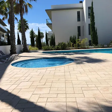 Cavalo Preto Luxury - C201 *